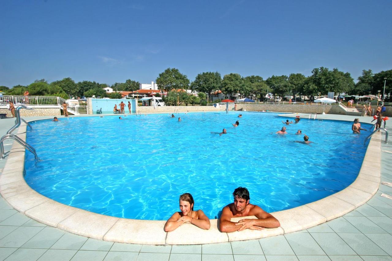 Easyatent Fkk Safari Tent Ulika Naturist - Clothes Free Πόρετς Εξωτερικό φωτογραφία